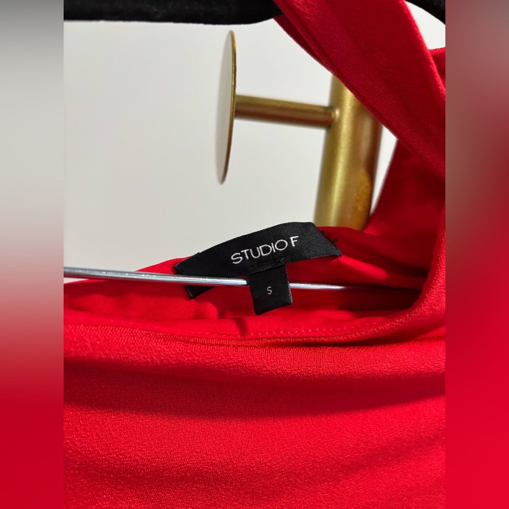 Studio F Vibrant Red single Long  Sleeve Top - Picture 3 of 3